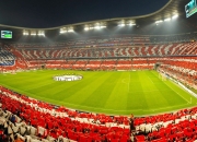 九游体育-詹姆斯彻底打爆防线，快船强行终结活塞，一场战术与意志的较量