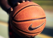 九游娱乐官方-球场上的唯一性，从西甲德比到NBA绝杀，那些改写历史的瞬间