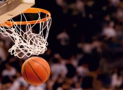 九游体育直播-阿隆索刷新纪录之夜，梅赛德斯如何上演对威廉姆斯的绝地翻盘