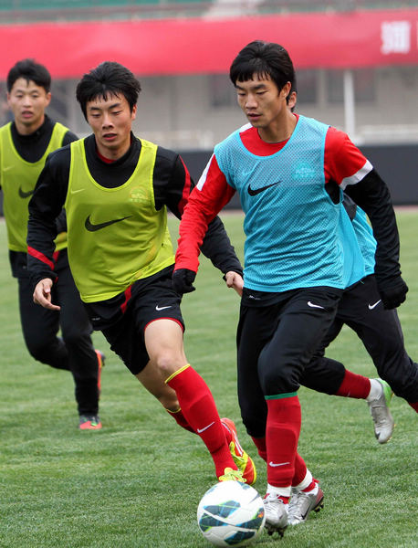 卡迪夫城客场一波三折,红龙球迷期待全面转型的简单介绍 卡迪夫城客场一波三折,红龙球迷期待全面转型的简单介绍