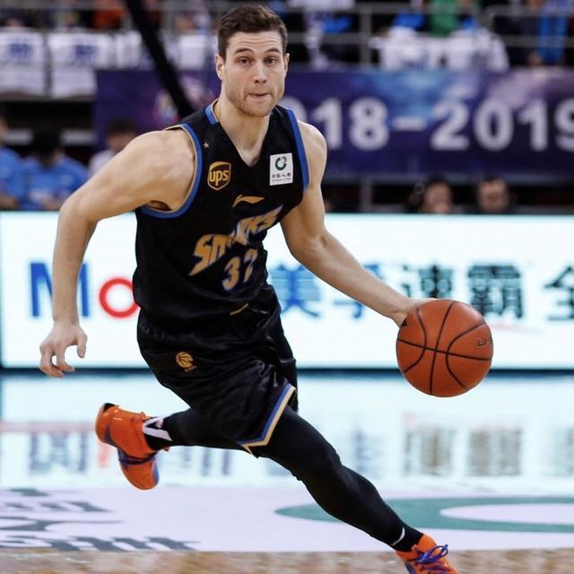 包含巴勒莫新签约外援火速适应球队战术的词条 包含巴勒莫新签约外援火速适应球队战术的词条