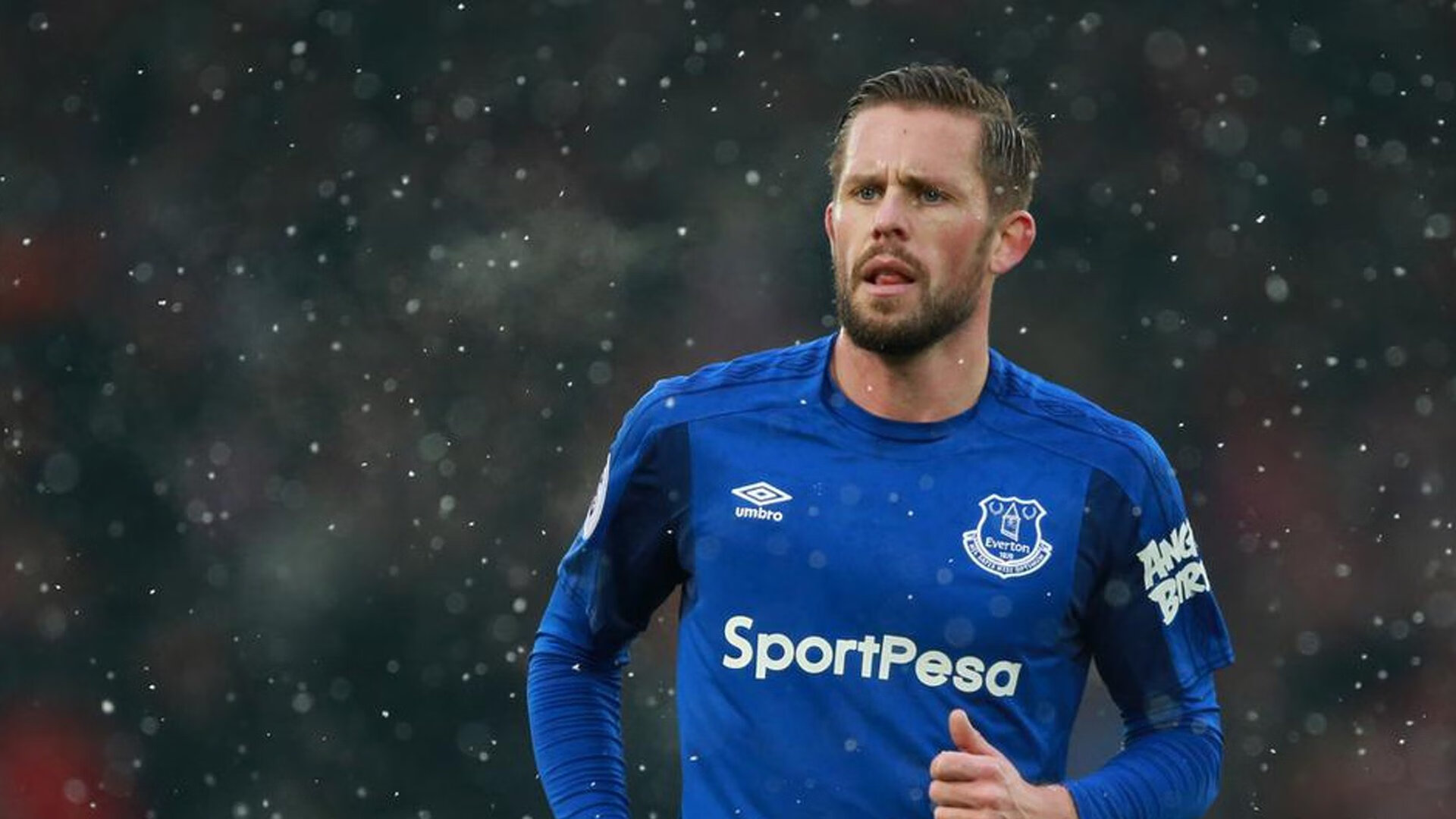 欧冠半决赛焦点战，老鹰打穿奇才，战术革新与意志的胜利