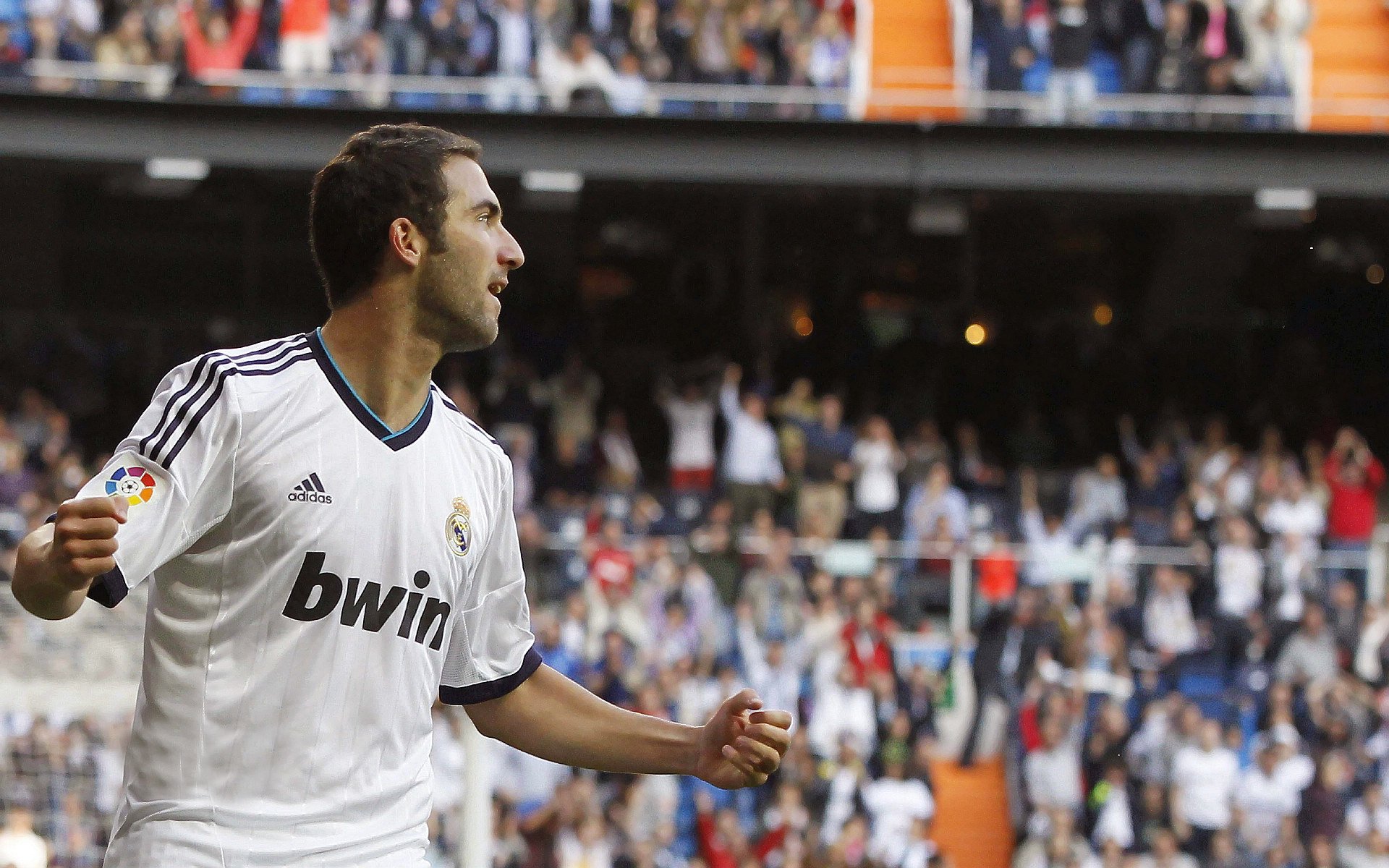 冷门与热浪,英格兰险胜背后的张本智和现象